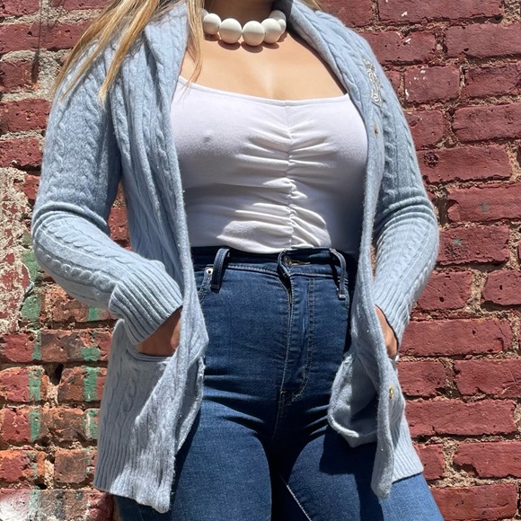 1990s Ralph Lauren cardigan 🩵 - Picture 2 of 4